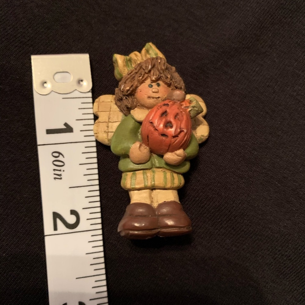 Fall Pin ๐๐ - Picture 3 of 8